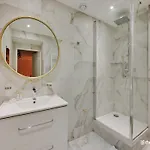 Intimate Flat W A C & Jacuzzi - 2br 6p Montmartre * Paris