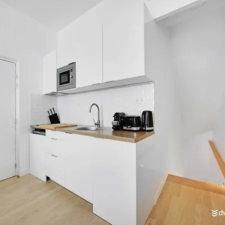 Intimate Flat W A C & Jacuzzi - 2br 6p Montmartre パリ