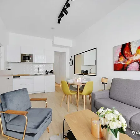 아파트 Intimate Flat W A C & Jacuzzi - 2br 6p Montmartre