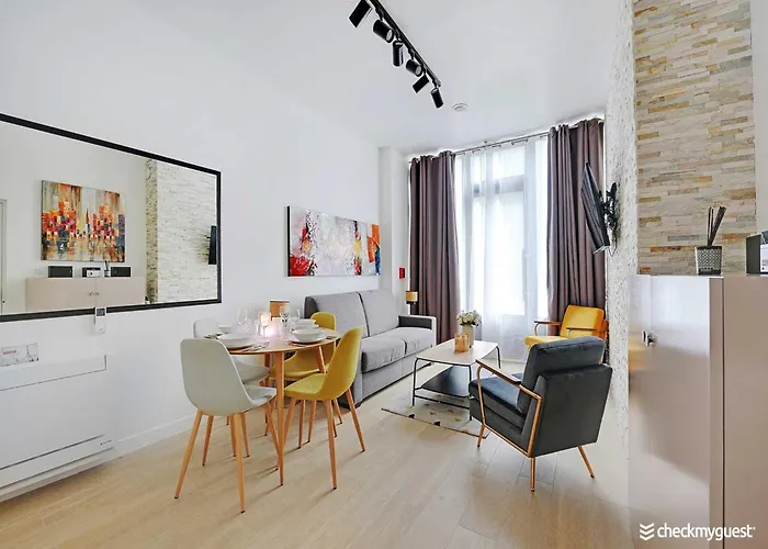 Intimate Flat W A C & Jacuzzi - 2br 6p Montmartre 아파트 파리